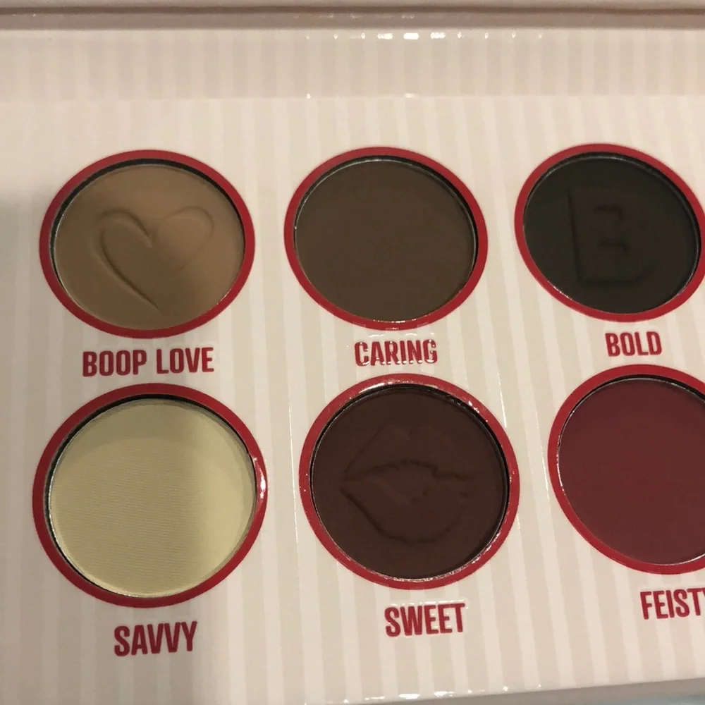Betty Boop unafraid to‎ be me 10 shases eyeshadow and face mirrored palette new